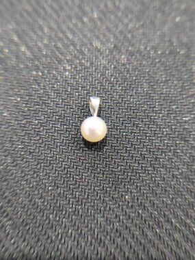 14K White Gold Cultured Pearl Solitaire Pendant produced by Pearl Factory